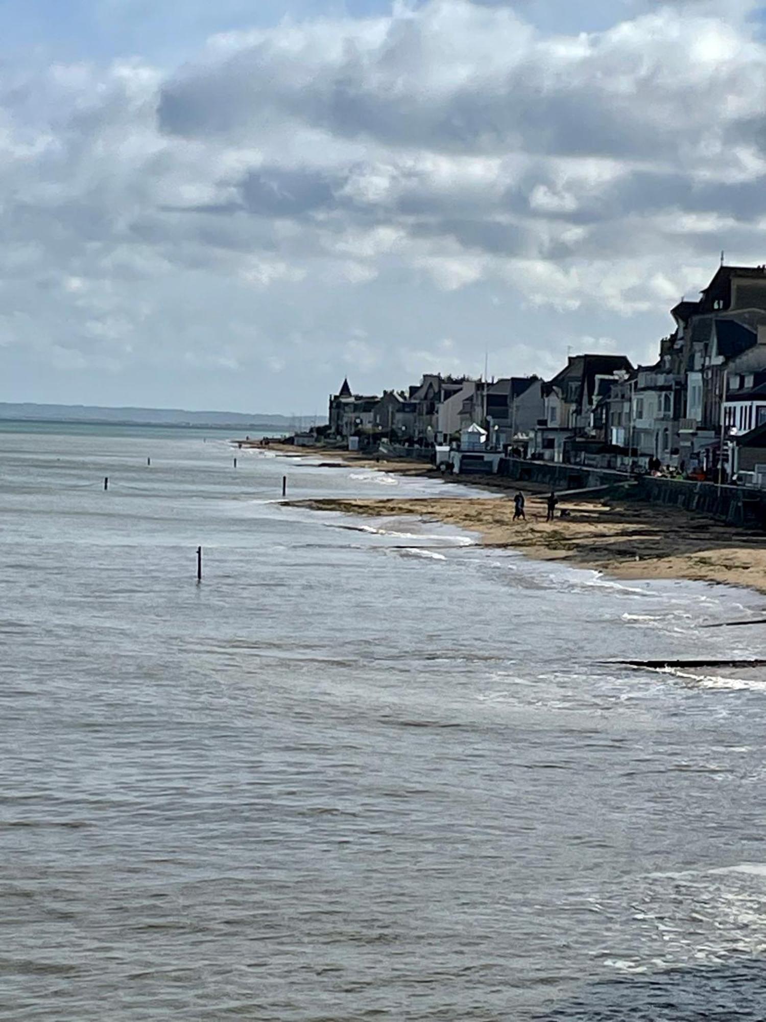 Saint-Aubin-Sur-Mer: Bel Appartement Traversant Dış mekan fotoğraf